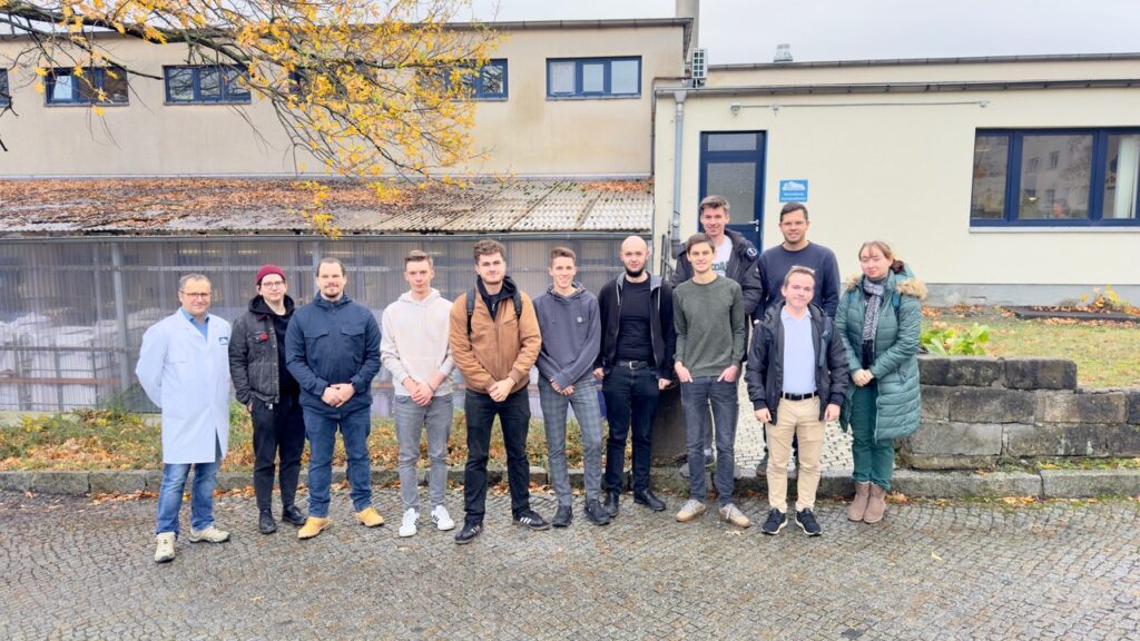 Foto des Lehrstuhls für intelligente Systeme und Dienste